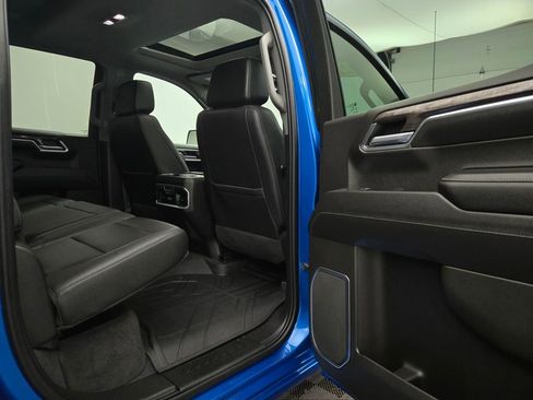 Used 2022 Chevrolet Silverado 1500 LTZ w/ LTZ Premium Package image 35