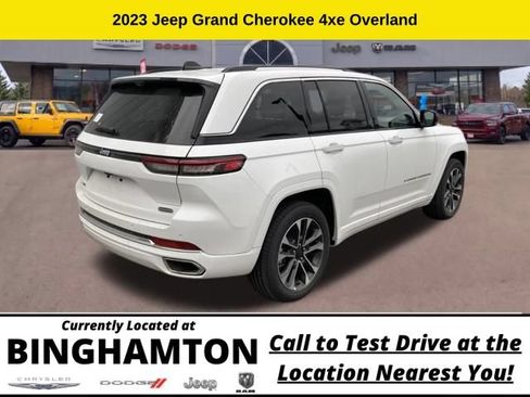 New 2023 Jeep Grand Cherokee Overland w/ Luxury Tech Group IV AWD/4WD image 6