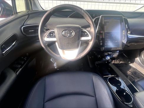Used 2019 Toyota Prius Prime Premium image 6