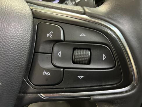 Certified 2022 Buick Envision Avenir w/ Technology Package II image 22