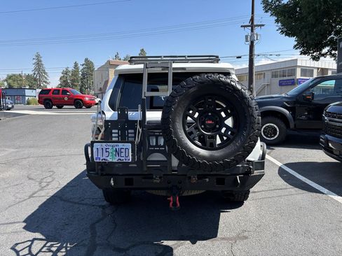 Used 2018 Toyota 4Runner TRD Off-Road AWD/4WD image 4