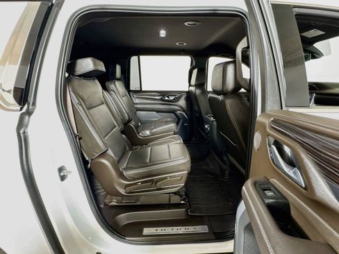 Used 2022 GMC Yukon XL Denali AWD/4WD image 27