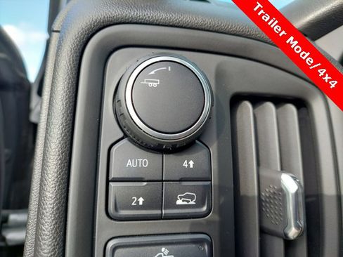 Used 2022 Chevrolet Silverado 1500 Custom image 16