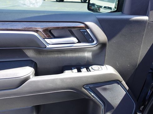 Used 2024 GMC Sierra 1500 Elevation AWD/4WD image 16