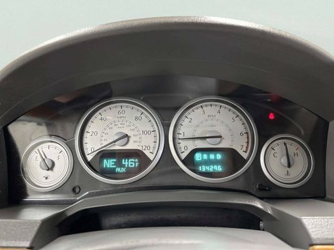 Used 2008 Chrysler Town & Country Limited w/ Trailer Tow Group FWD image 27