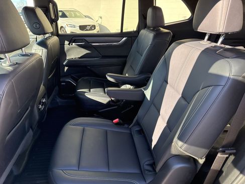 Used 2024 GMC Acadia Elevation w/ Luxury Package image 14