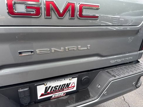 Used 2024 GMC Sierra 2500 Denali w/ Denali Reserve Package AWD/4WD image 18