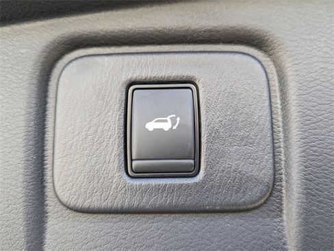 Used 2024 Nissan Murano SL image 15