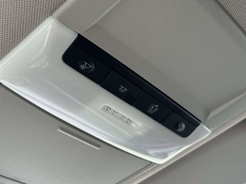 Used 2025 Nissan Rogue S image 11