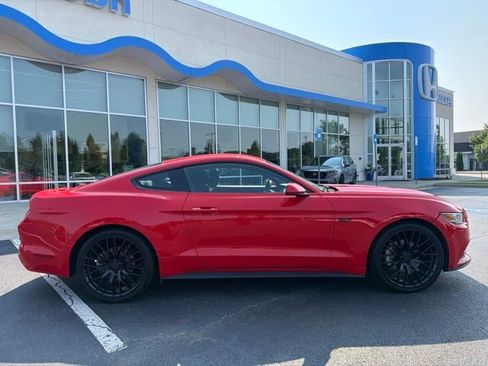 Used 2017 Ford Mustang Coupe RWD image 5