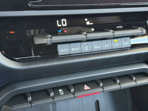 New 2026 Toyota Tundra SR image 18