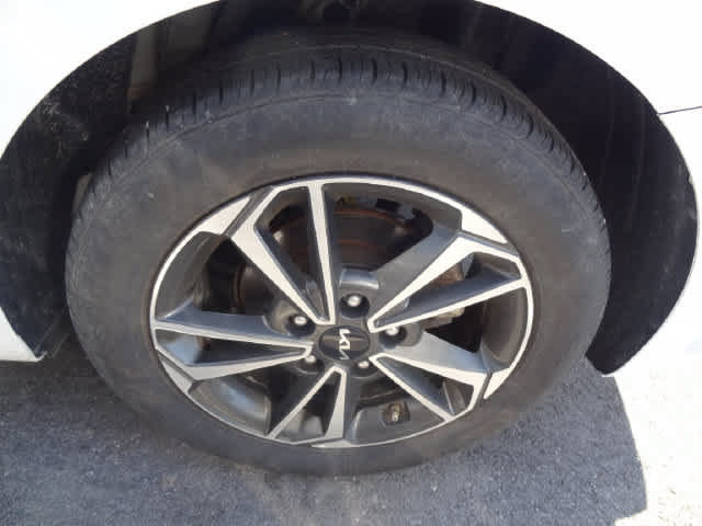 Used 2024 Kia Forte LXS FWD image 16