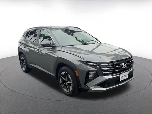 Used 2025 Hyundai Tucson SEL image 3