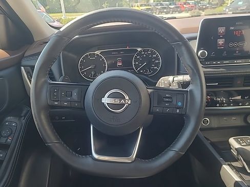 Used 2023 Nissan Rogue SV w/ SV Premium B Package AWD/4WD image 16