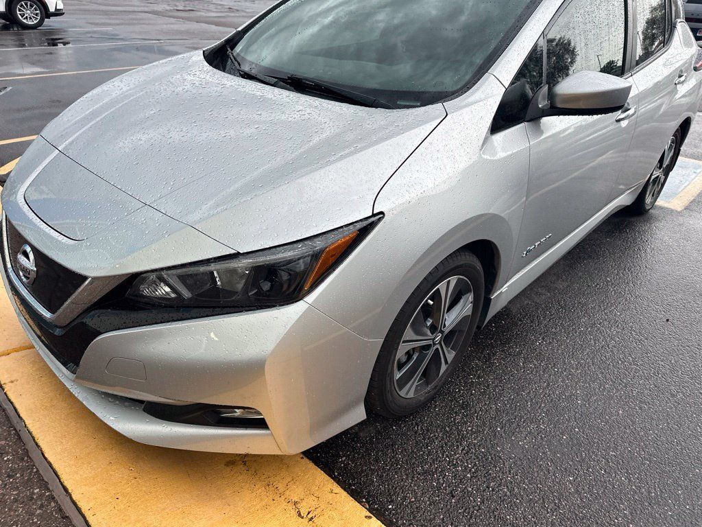 Used 2018 Nissan Leaf SV FWD image 5