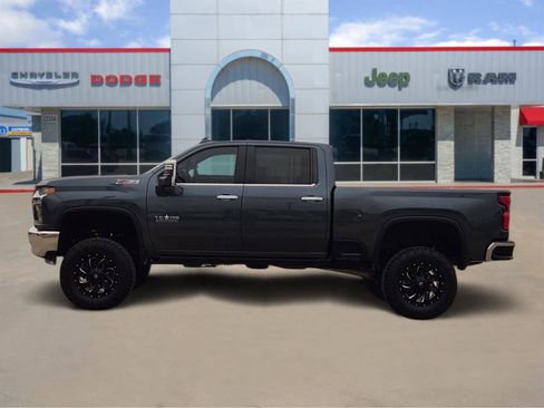 Used 2020 Chevrolet Silverado 2500 LTZ w/ LTZ Texas Edition image 3