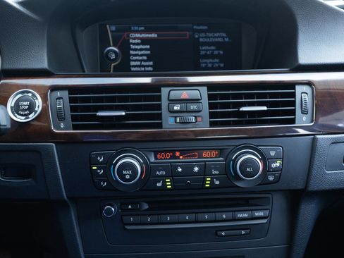 Used 2011 BMW 328i xDrive Sedan image 36