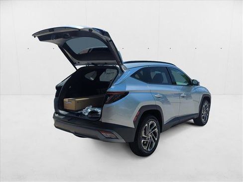 New 2025 Hyundai Tucson Limited image 2