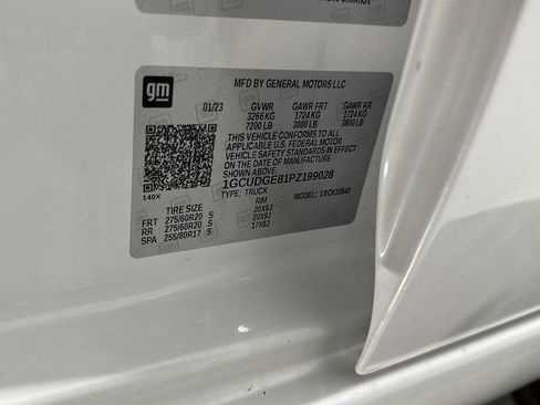 Used 2023 Chevrolet Silverado 1500 LTZ image 33