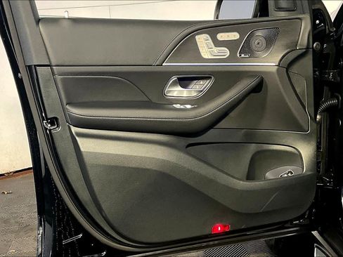 New 2026 Mercedes-Benz GLS 450 4MATIC image 11