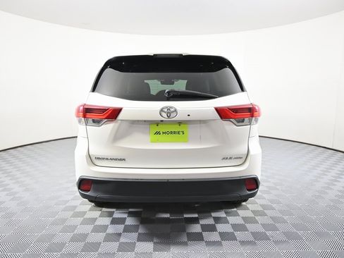 Used 2018 Toyota Highlander XLE image 5