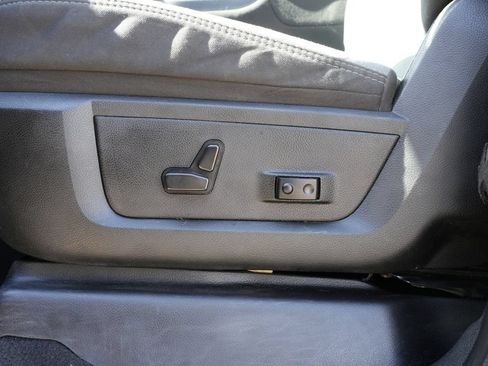 Used 2024 RAM 2500 Big Horn AWD/4WD image 14