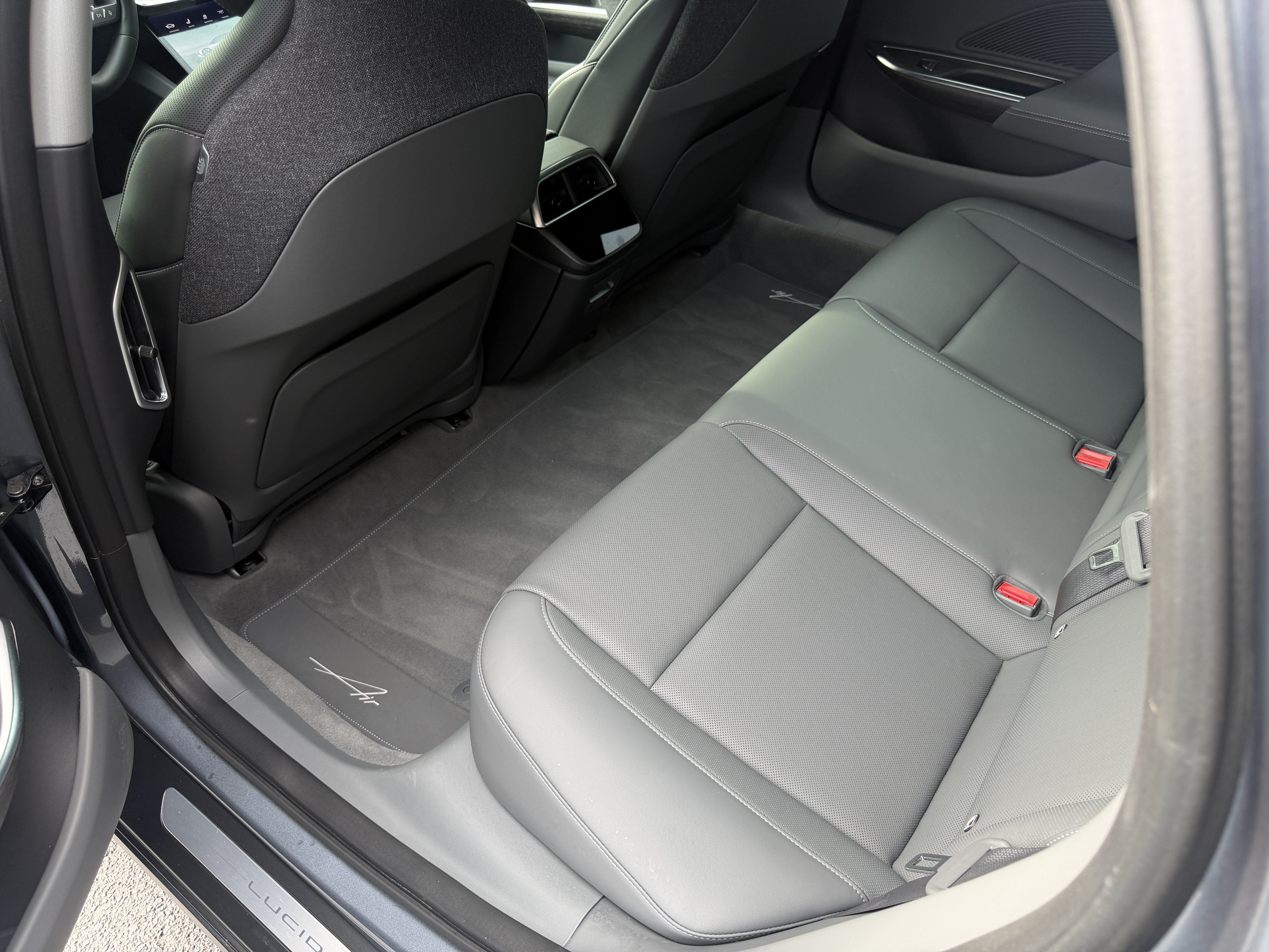 Used 2025 Lucid Air Pure RWD image 15