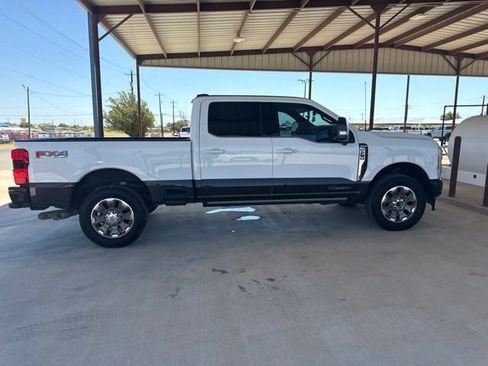 Used 2024 Ford F250 King Ranch w/ FX4 Off-Road Package AWD/4WD image 9