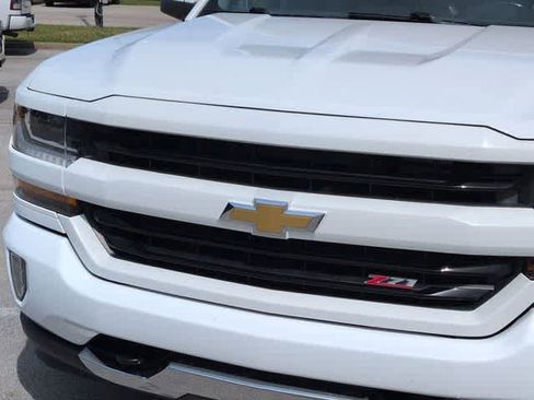Used 2018 Chevrolet Silverado 1500 LT w/ All Star Edition AWD/4WD image 12