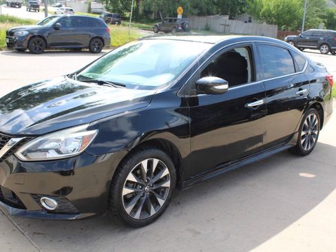 Used 2018 Nissan Sentra SR FWD image 4