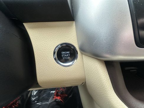 Used 2015 Toyota Highlander Limited image 23