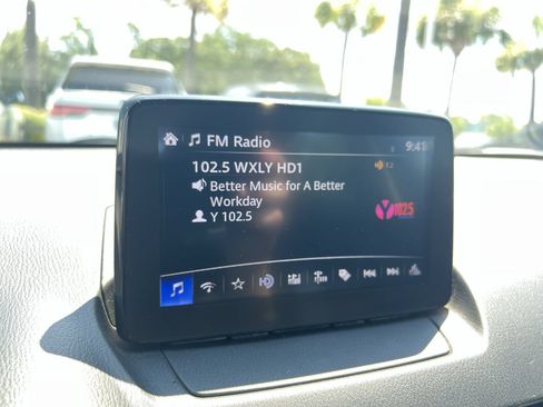 Used 2020 Toyota Yaris LE FWD image 23