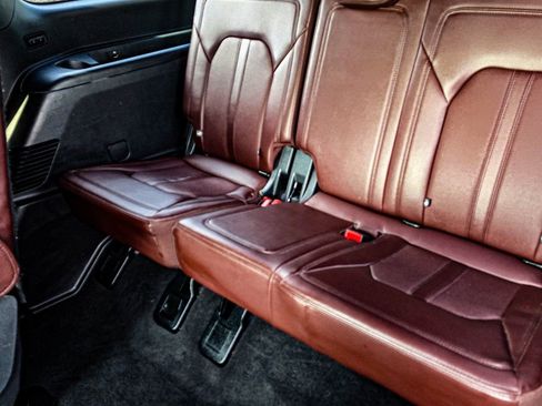 Used 2024 Ford Expedition Max Limited image 34