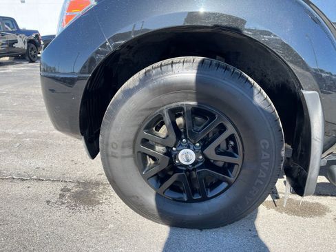 Used 2018 Nissan Frontier SV image 29