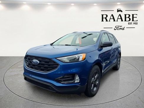 Used 2024 Ford Edge SEL w/ Sport Appearance Package AWD/4WD image 2