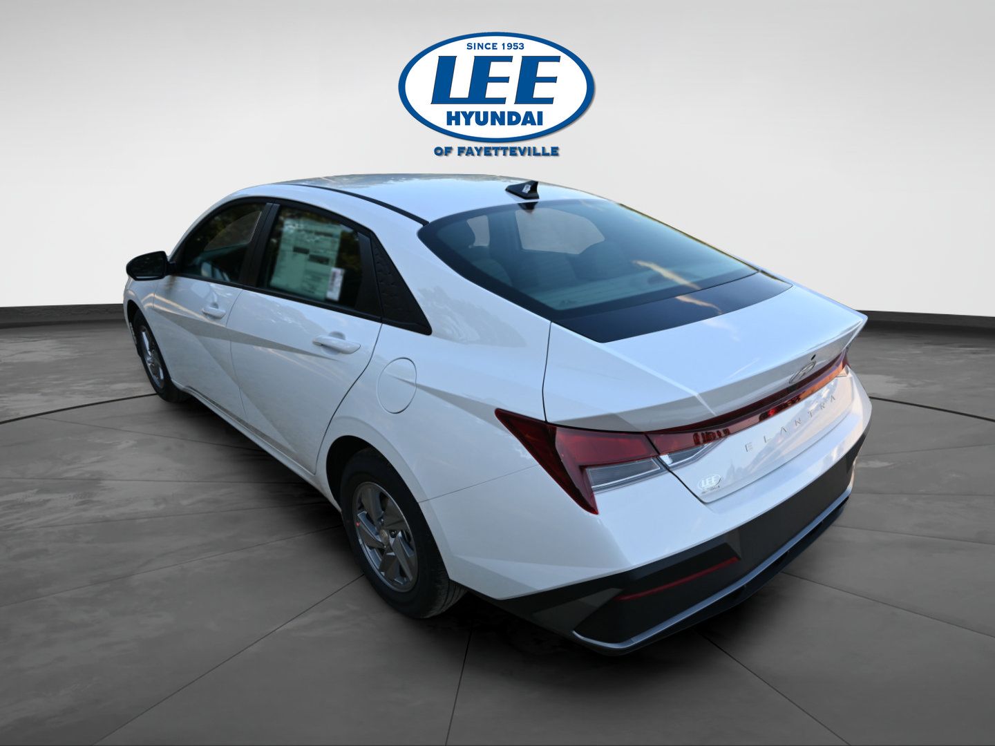 Certified 2025 Hyundai Elantra SE FWD image 5