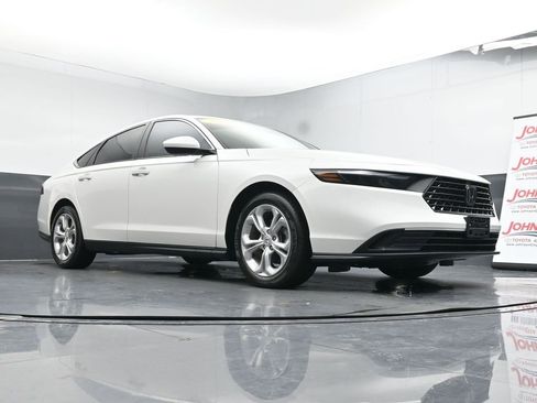 Used 2023 Honda Accord LX image 32