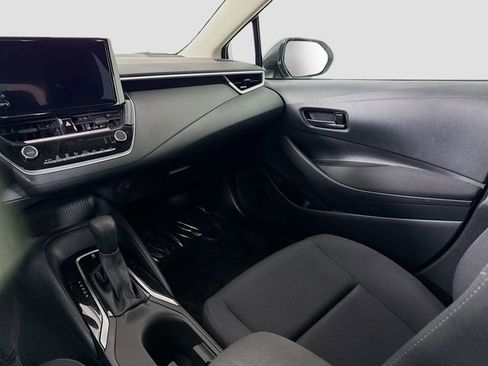 Certified 2025 Toyota Corolla LE image 21