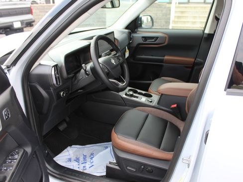 New 2026 Ford Bronco Sport Outer Banks w/ Outer Banks Tech Package+ AWD/4WD image 21