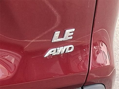 Used 2024 Toyota RAV4 LE image 31