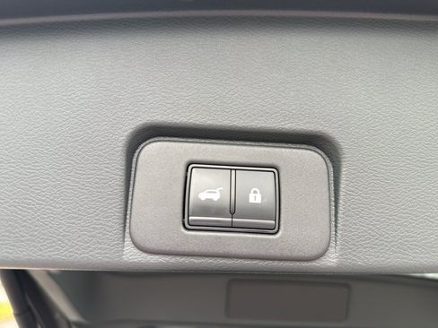 Used 2025 Nissan Rogue SL w/ Tech Package AWD/4WD image 20