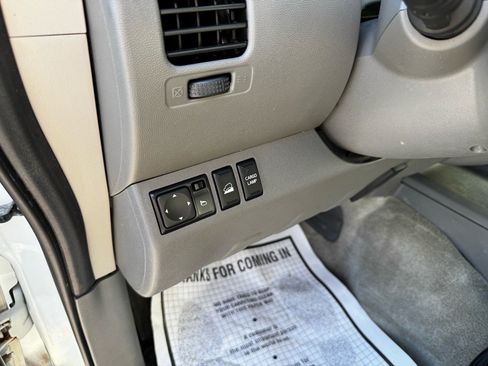 Used 2016 Nissan Frontier SV image 25