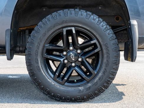 Used 2021 Chevrolet Silverado 1500 LT Trail Boss w/ Convenience Package II AWD/4WD image 32