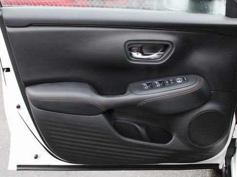 Used 2023 Honda HR-V Sport image 12