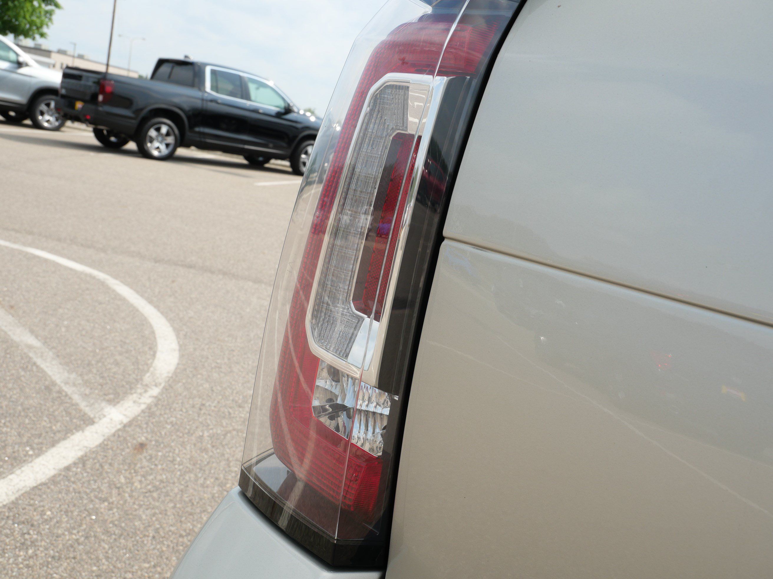 Used 2015 GMC Yukon SLE w/ Convenience Package AWD/4WD image 17