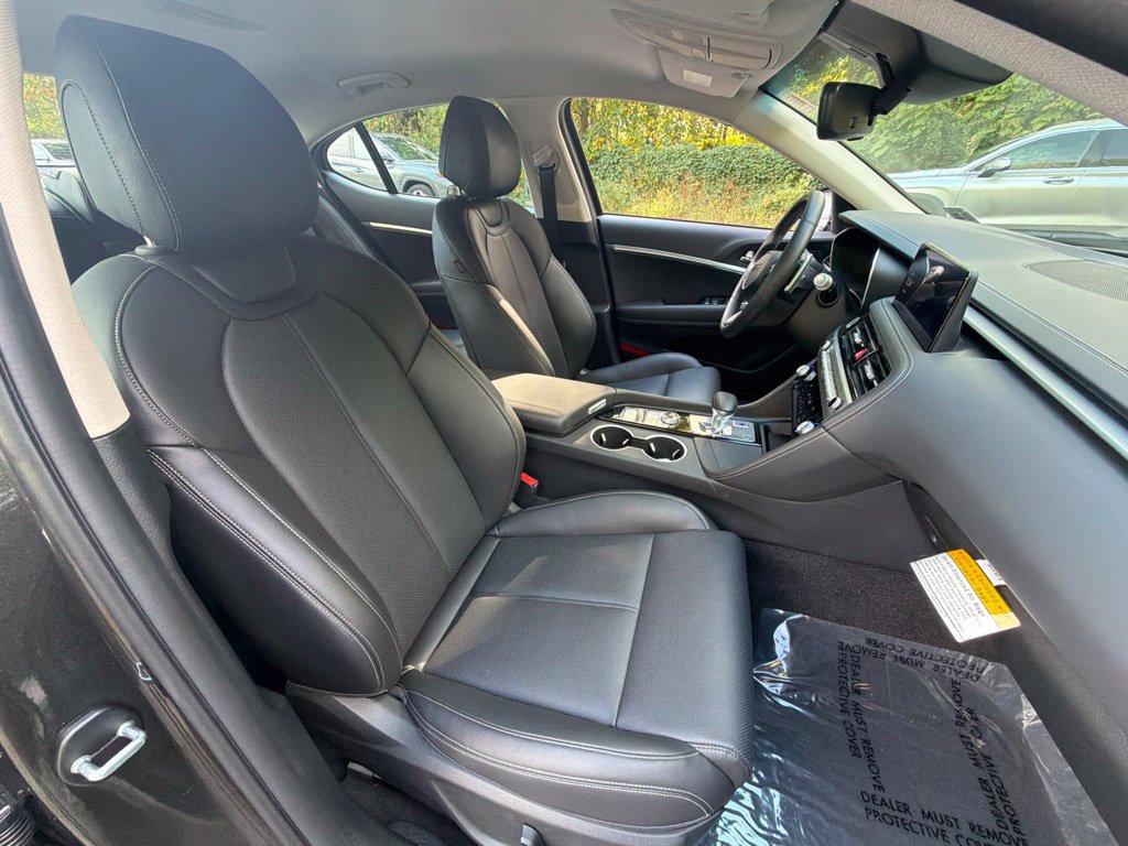 Used 2026 Genesis G70 2.5T AWD/4WD image 9
