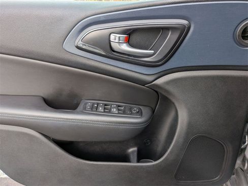 Used 2016 Chrysler 200 S w/ Comfort Group image 14