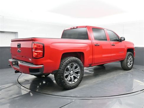 Used 2018 Chevrolet Silverado 1500 Custom w/ Custom Value Package image 10
