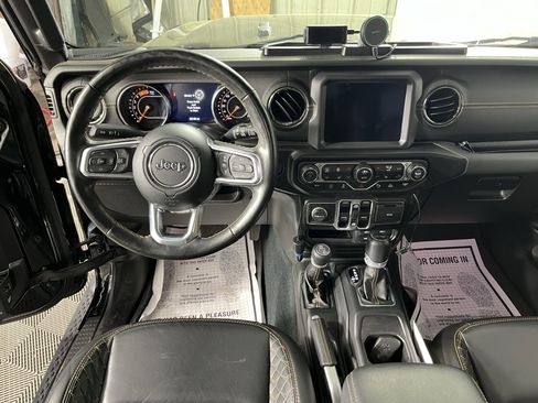 Used 2021 Jeep Wrangler Unlimited Sahara AWD/4WD image 12