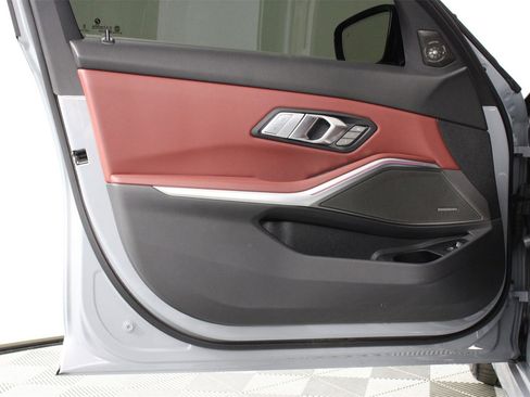 Used 2025 BMW M340i M340i w/ Premium Package image 17